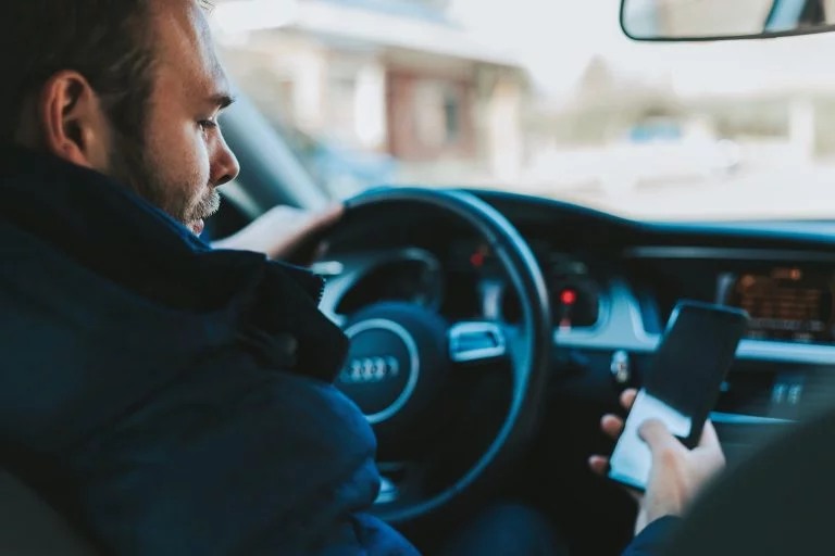 Insurers Raise Distracted Driving Penalties 10,000%